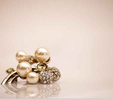 How To Sell Jewelry Online Successfully - Selling jewelry online is a